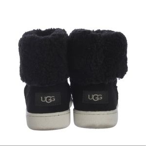 UGG suede black boots with fur 6.5 excellent condition